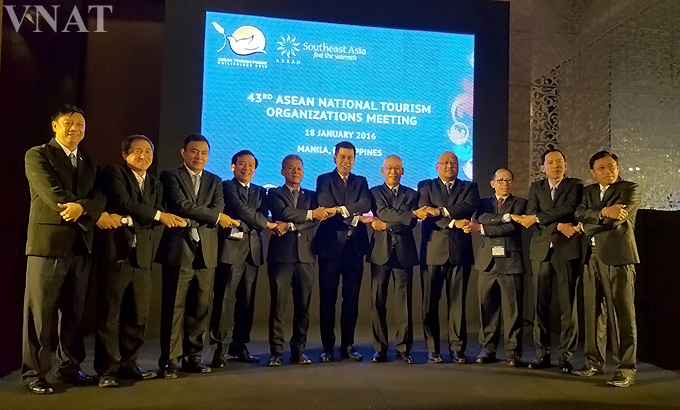 Phó Tổng cục trưởng Hà Văn Siêu (thứ tư từ trái qua) tham dự phiên họp
